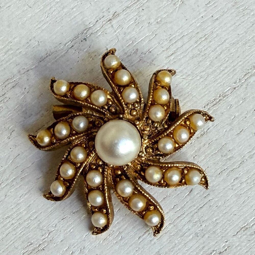 Vintage Gold Tone Faux Pearl Starburst Brooch Mid Century Floral